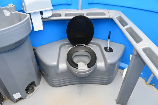 Best Porta potty delivery and setup  in South Beach, FL